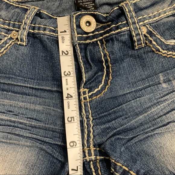 Rue 21 distressed blue denim jean shorts - Picture 7 of 9